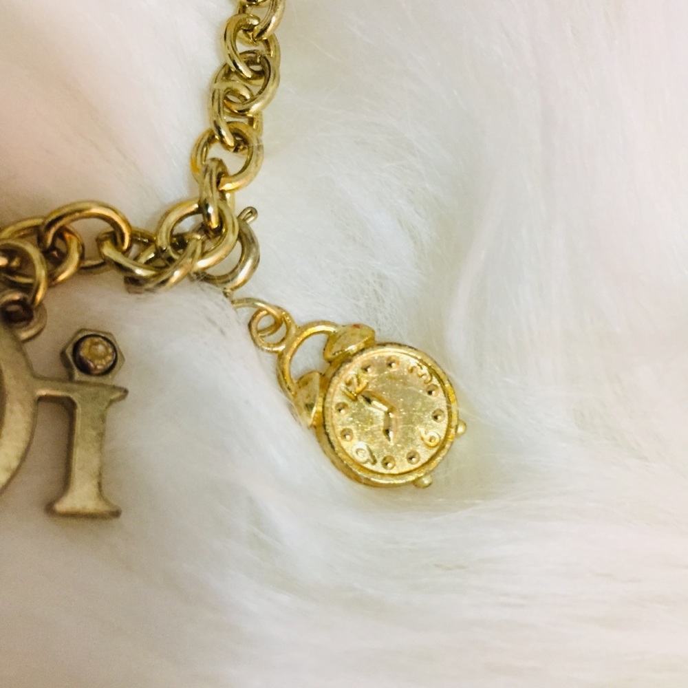 Bracelet Gold Tone Charm Bracelet - Picture 3 of 4